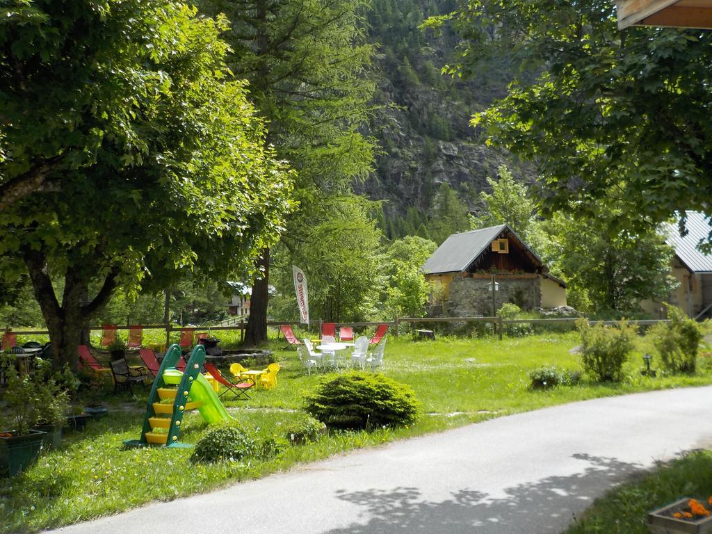 Hotel Engilberge Ailefroide Экстерьер фото