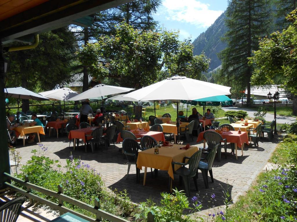 Hotel Engilberge Ailefroide Экстерьер фото